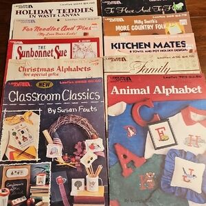 Leisure Arts Craft Pattern Booklet Collection.